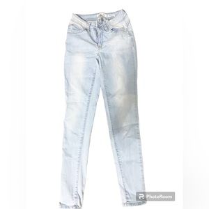 Mid rise light blue jeans